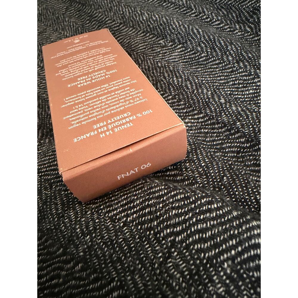 New Black Up natural matte finish Foundation FNAT 06 - Picture 3 of 4